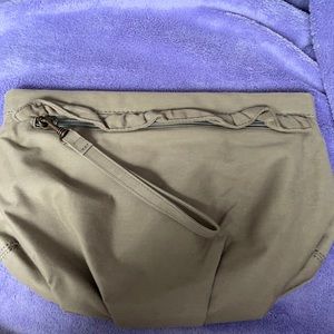 Fabric Gap frame clutch